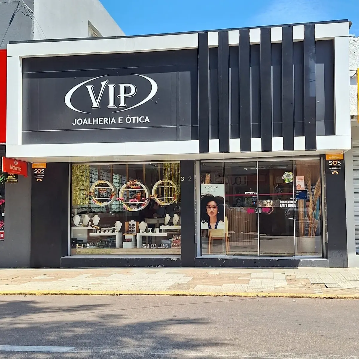 Fachada da VIP Joalheria e Ótica localizada na Rua São José 362, Centro de Guaíba, Rio Grande do Sul
